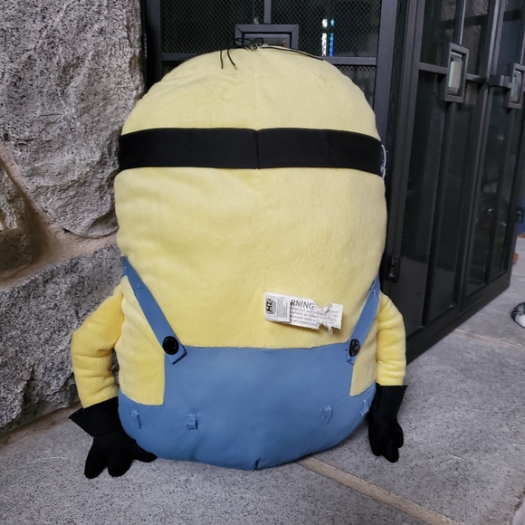 Despicable Me Minion Stuart Plush Toy - Picture 3 of 8